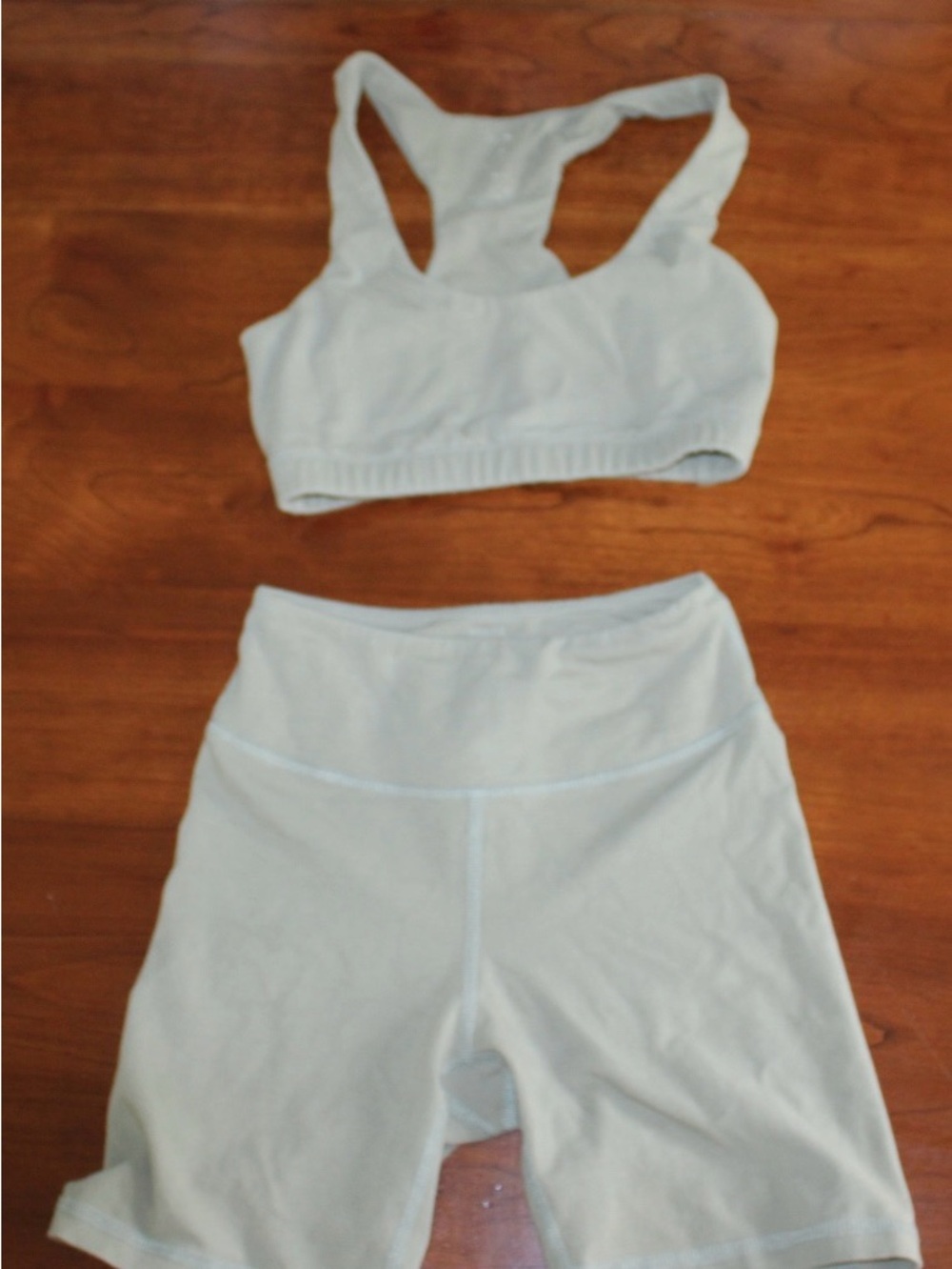 MATE Women’s Sports Bra and High-Waist Bike Shorts Set - sea foam